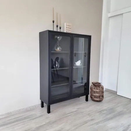 Gesamte In Zentraler Lage In *