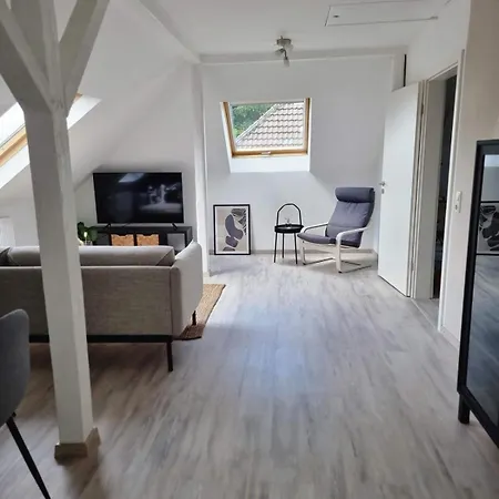 Apartment Gesamte In Zentraler Lage In *