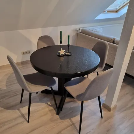 Gesamte In Zentraler Lage In