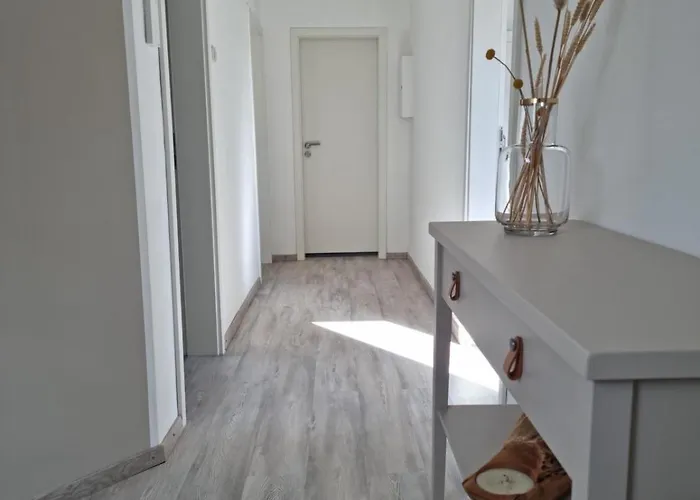 Gesamte In Zentraler Lage In * Hattingen